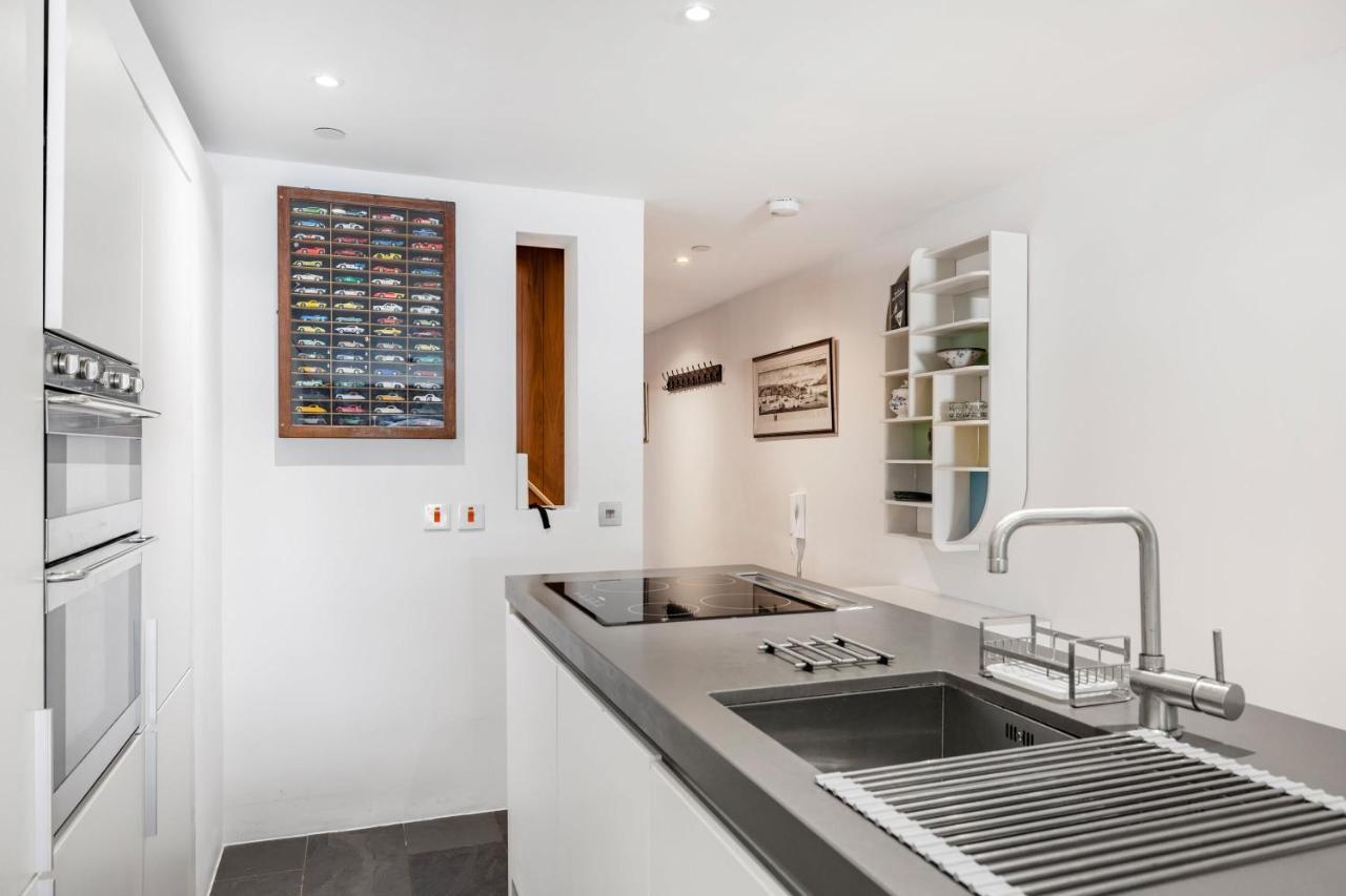 Luxury 2 Bed Apartment In Historic Royal William Yard Plymouth Exterior photo